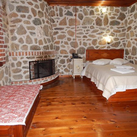 Ξενώνας Αριάδνη - Guesthouse Ariadni Lemos ภายนอก รูปภาพ